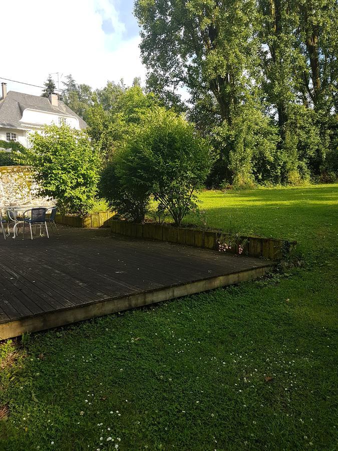 Chambres D'Hotes Les Ifs Montsûrs Exterior foto